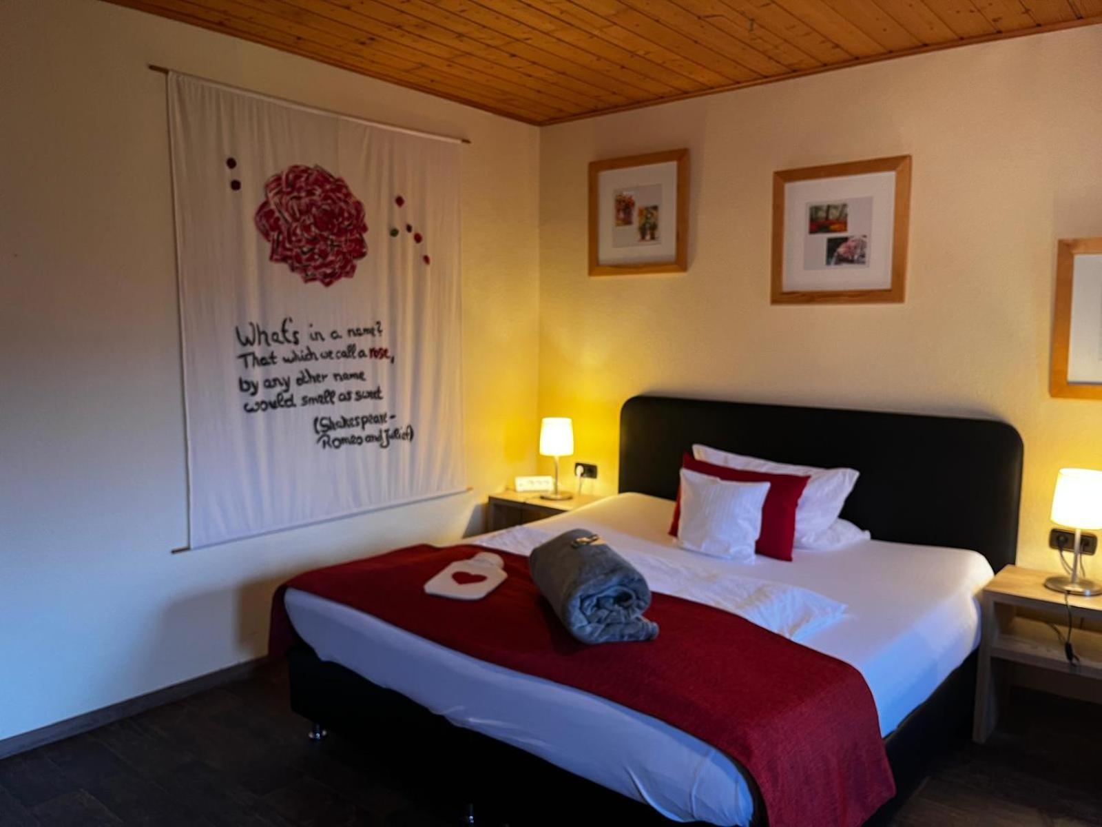 Henblas Hotel Neuenrade Exteriör bild